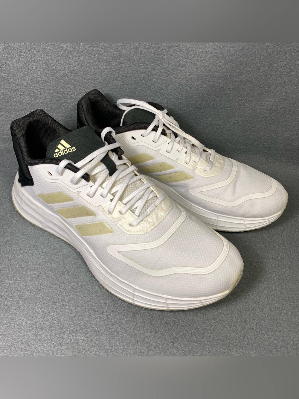Adidas Duramo GX8708 Men's Sz 10.5 Running Shoes Athletic Sneakers White/Black
